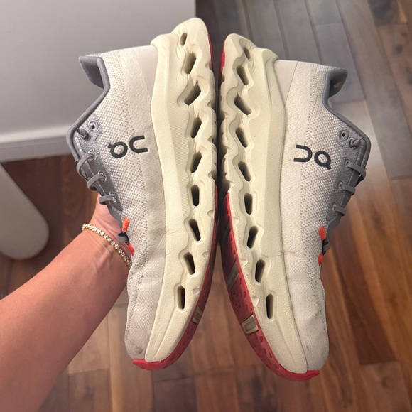 On Running Cloudtilt size 8 - Picture 6 of 7